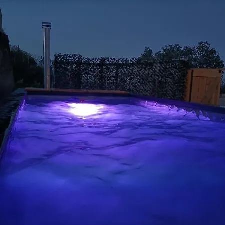 בית נופש Country גרנדילה דה אבונה