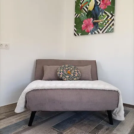 Country * Granadilla De Abona